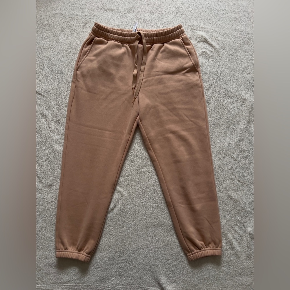 Fabletics Jogger/Sweatpants. Salmon Colored. Size L.